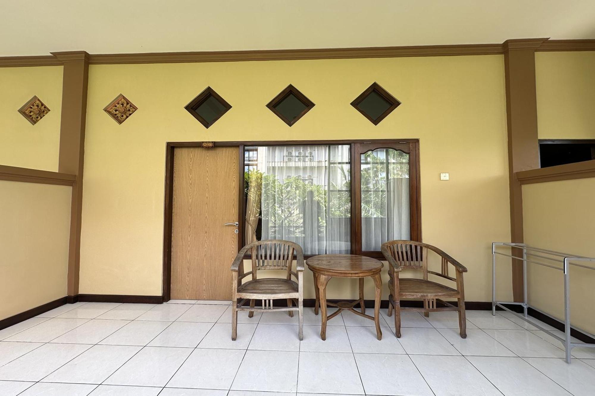 Taxa Raya Guest House Legian Eksteriør bilde