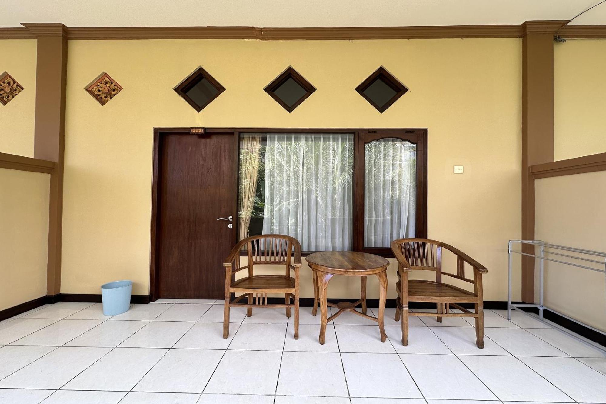 Taxa Raya Guest House Legian Eksteriør bilde